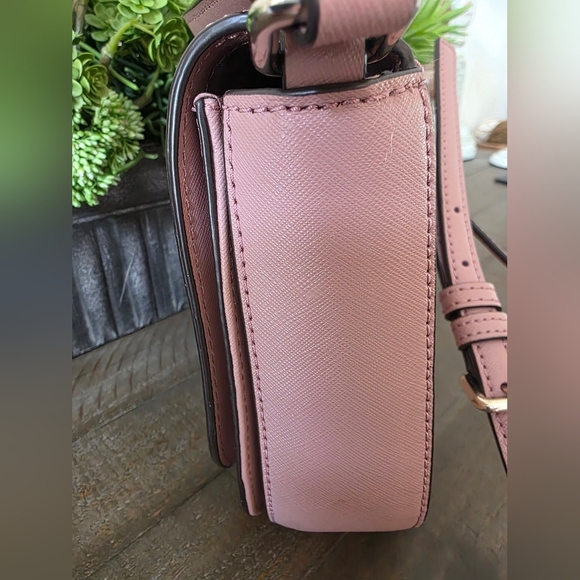 Kate Spade Laurel Way Large Carsen Crossbody In Dusty Peony Saffiano Leather - Picture 8 of 9